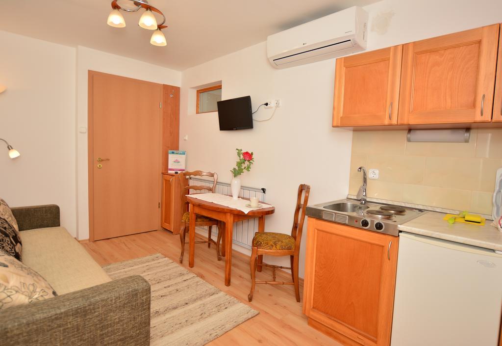 Viragoskert Apartman Hévíz Zimmer foto